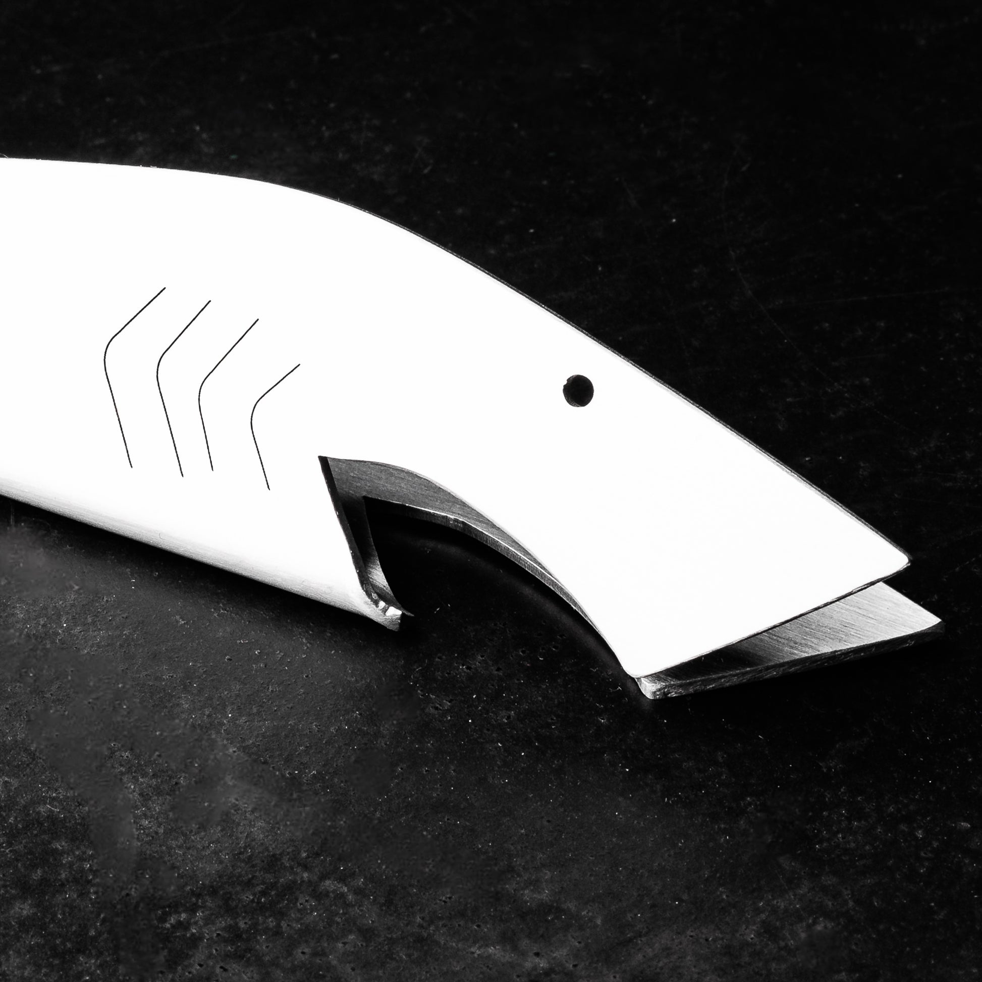 Nemo's Twist: "The Deep Sea Bottle Opener" - memobartools