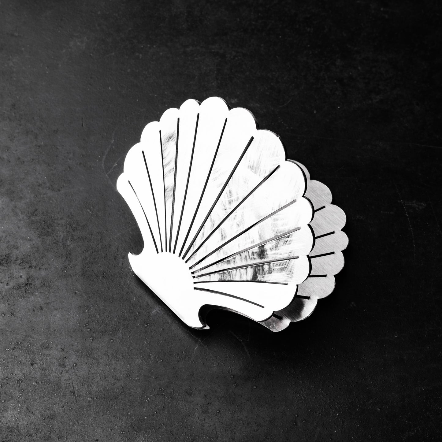 Nemo's Twist: "The Deep Sea Bottle Opener" - memobartools