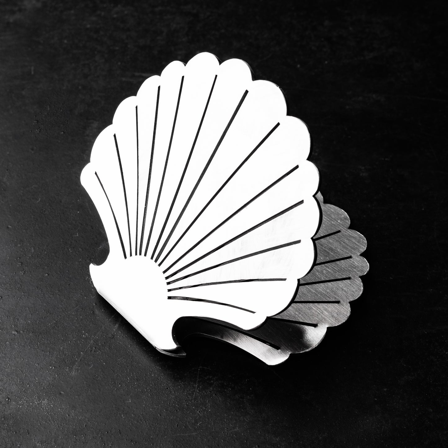 Nemo's Twist: "The Deep Sea Bottle Opener" - memobartools