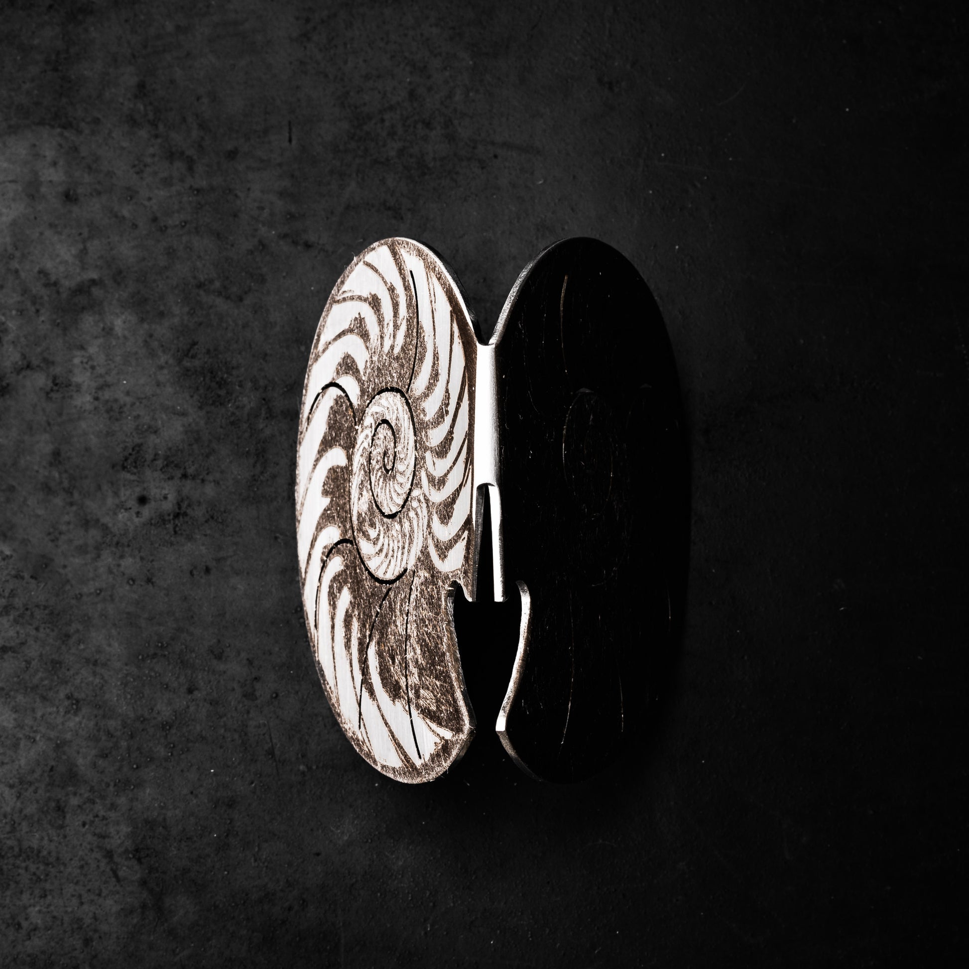 Nemo's Twist: "The Deep Sea Bottle Opener" - memobartools